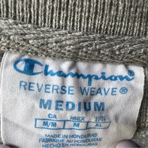 Champion Unisex Vintage Style Embroidered Sweatshirt - Medium - Picture 4 of 5